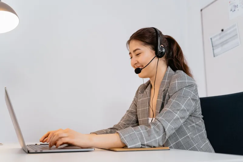 Type 'Please' and Save $200: The Gentle Art of Chatting Your Bills Down