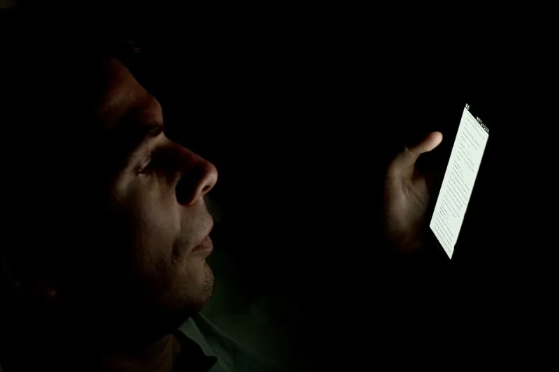 Your Contact List Is a Payroll: Cashing In on Referral Programs Without Turning Into a Salesperson